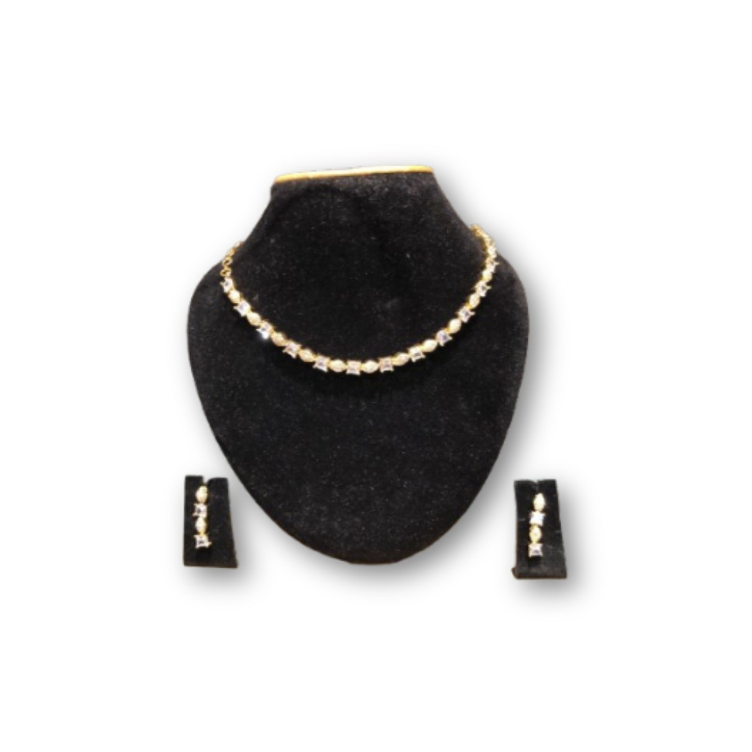 Elegant Gold-Tone Choker Necklace & Earrings Set with Sparkling Stones